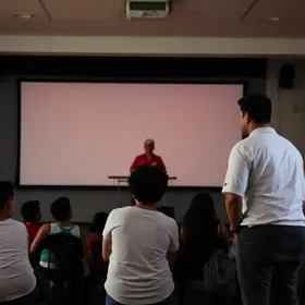 aulas gratuitas de teatro